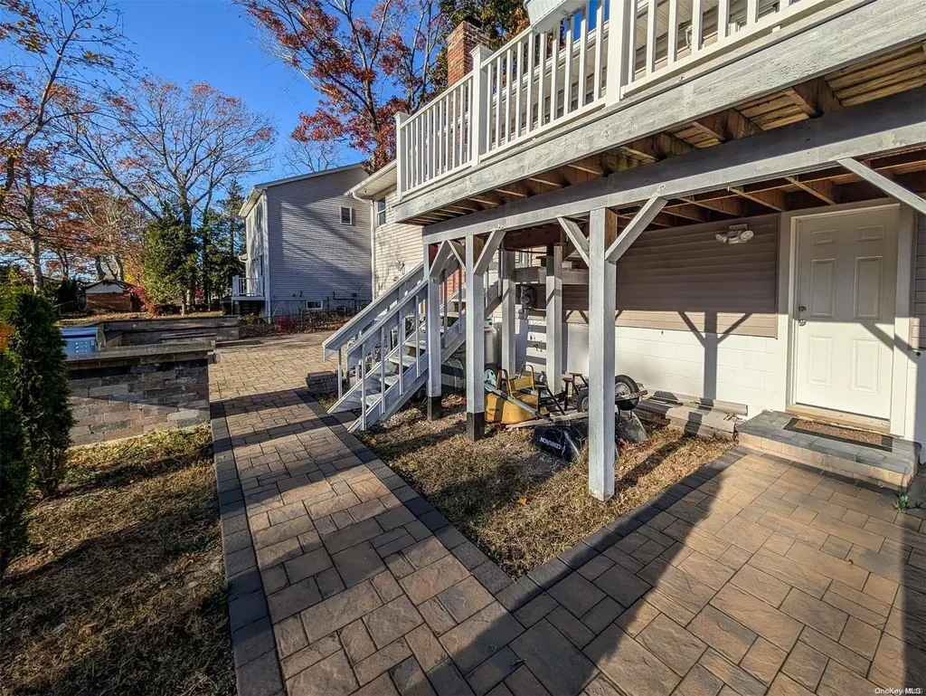8 Sunburst Drive Rocky Point NY 11778