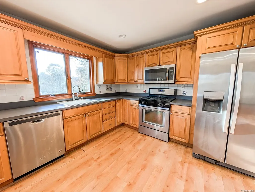 8 Sunburst Drive Rocky Point NY 11778