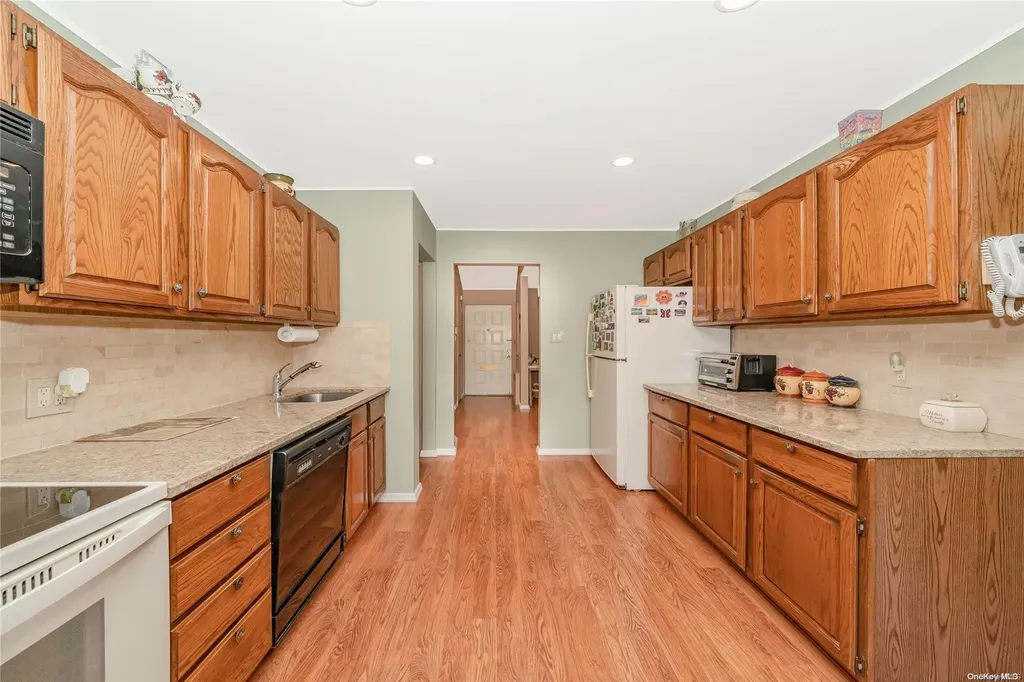 102 Bud Lane Levittown NY 11756