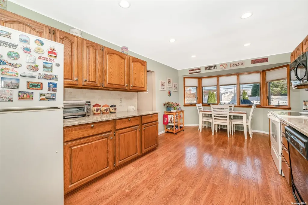 102 Bud Lane Levittown NY 11756
