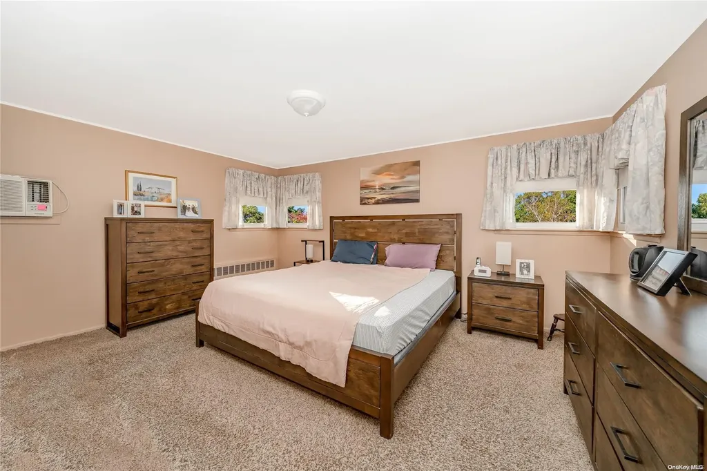 102 Bud Lane Levittown NY 11756