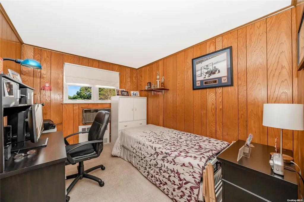 102 Bud Lane Levittown NY 11756