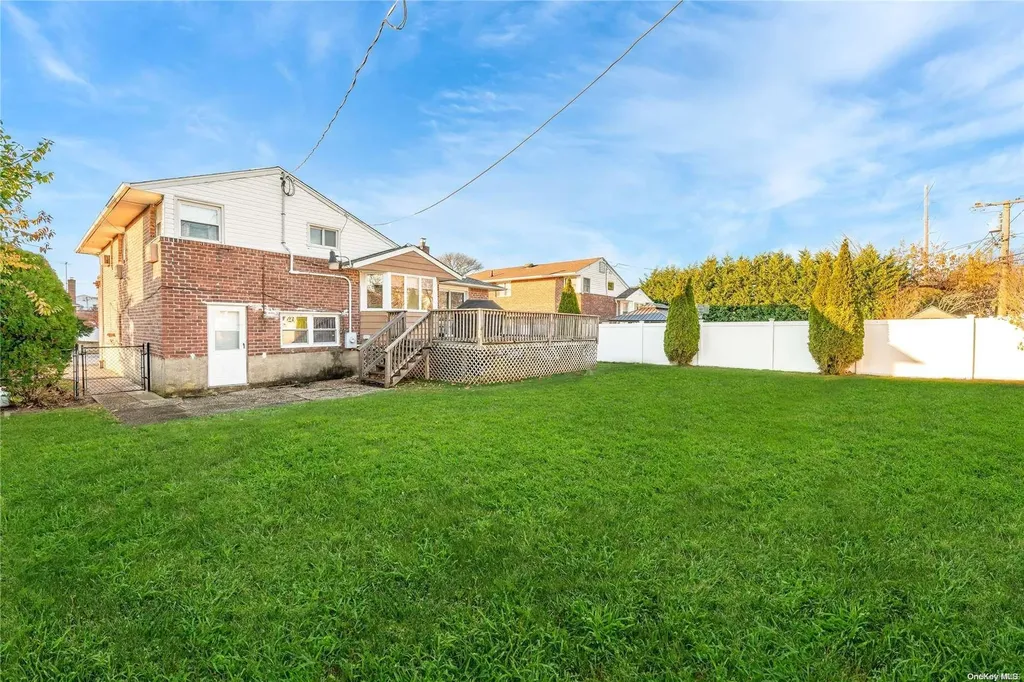 102 Bud Lane Levittown NY 11756