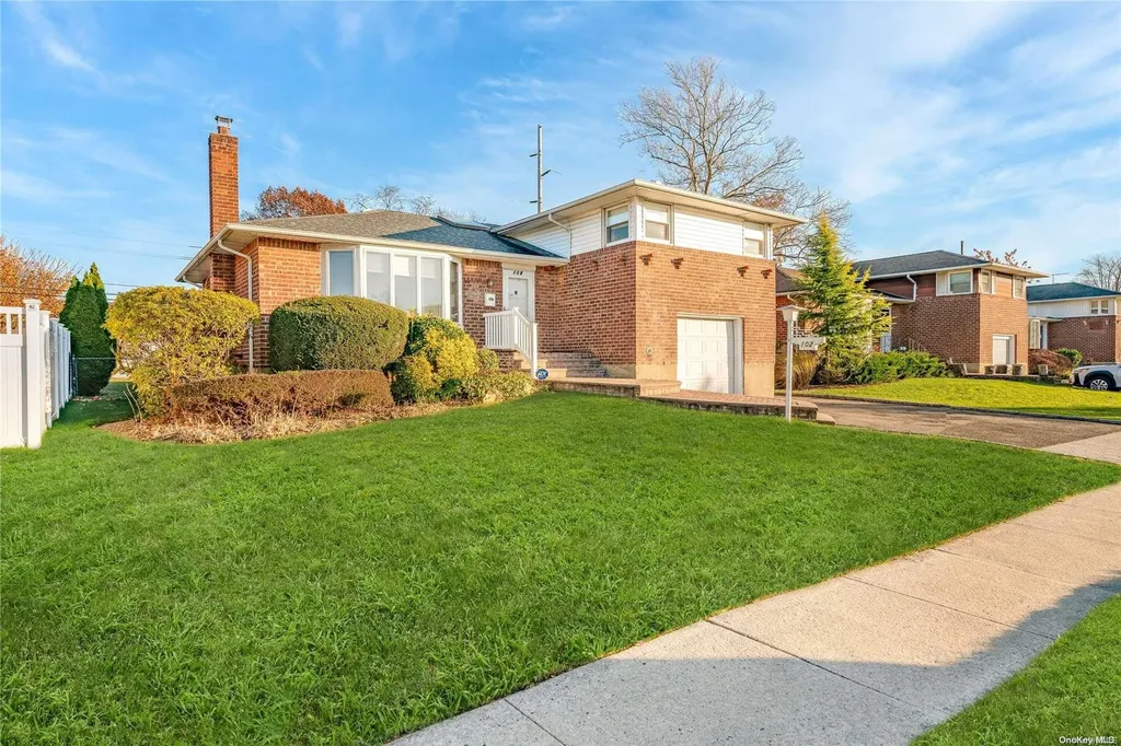 102 Bud Lane Levittown NY 11756