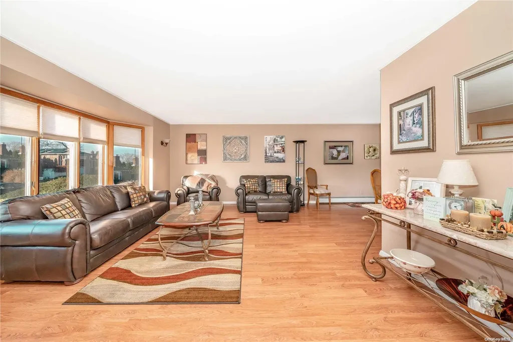 102 Bud Lane Levittown NY 11756