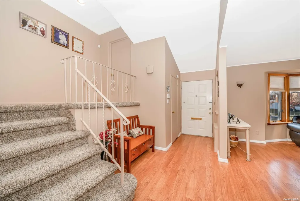 102 Bud Lane Levittown NY 11756