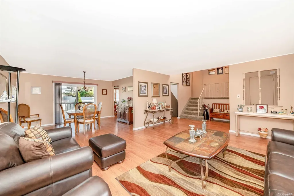 102 Bud Lane Levittown NY 11756