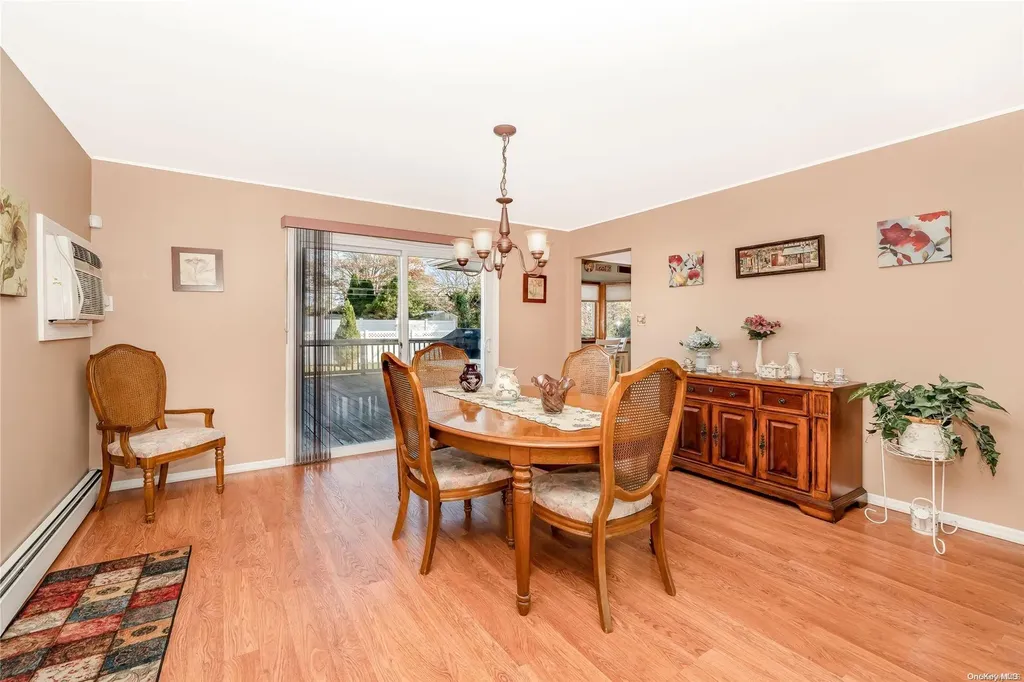 102 Bud Lane Levittown NY 11756