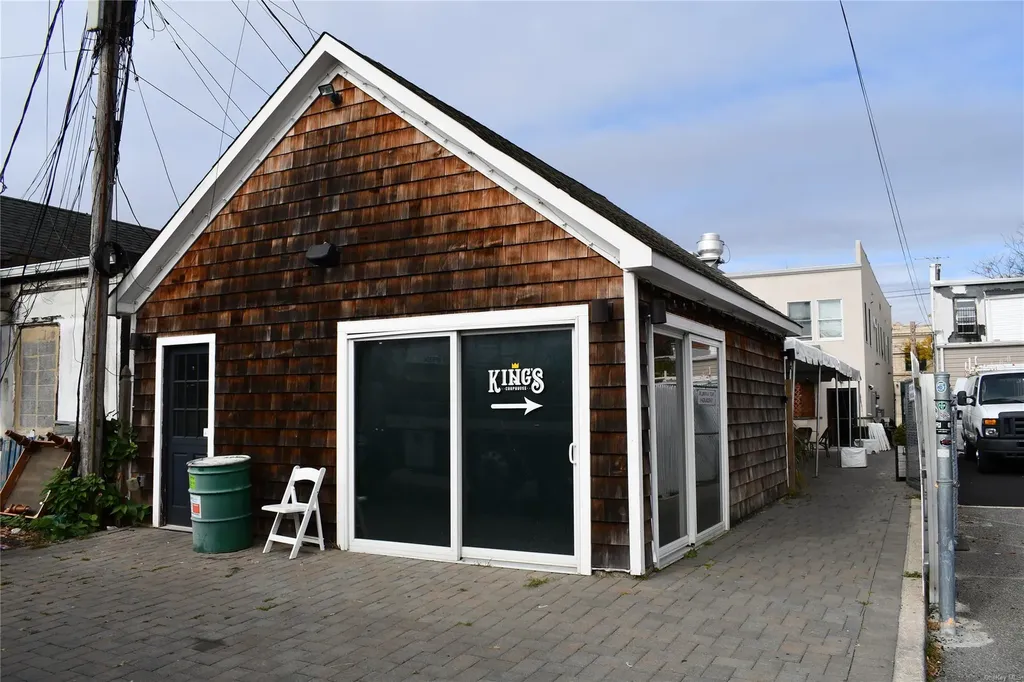 52 E Main Street Bay Shore NY 11706