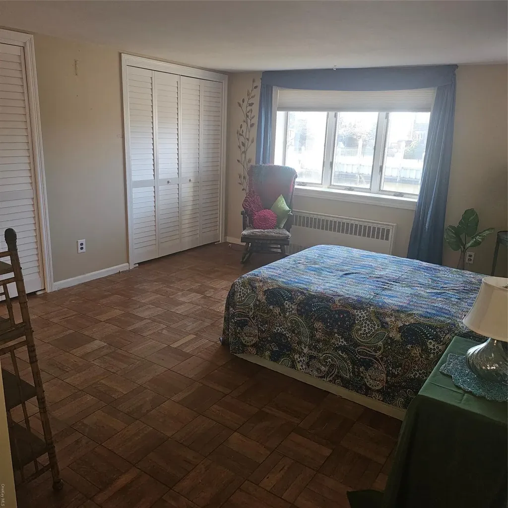 124 Mayhew Avenue Babylon NY 11702