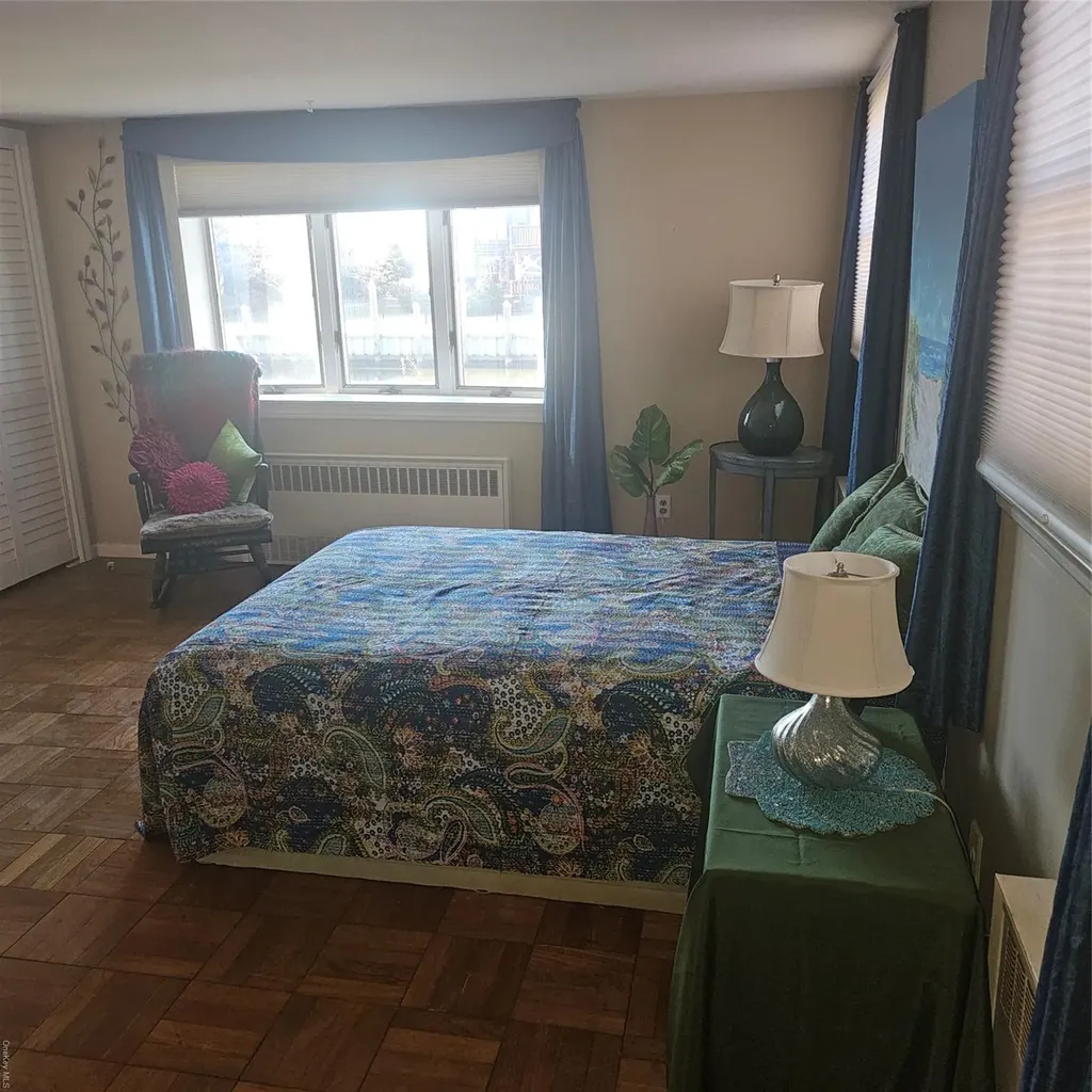 124 Mayhew Avenue Babylon NY 11702