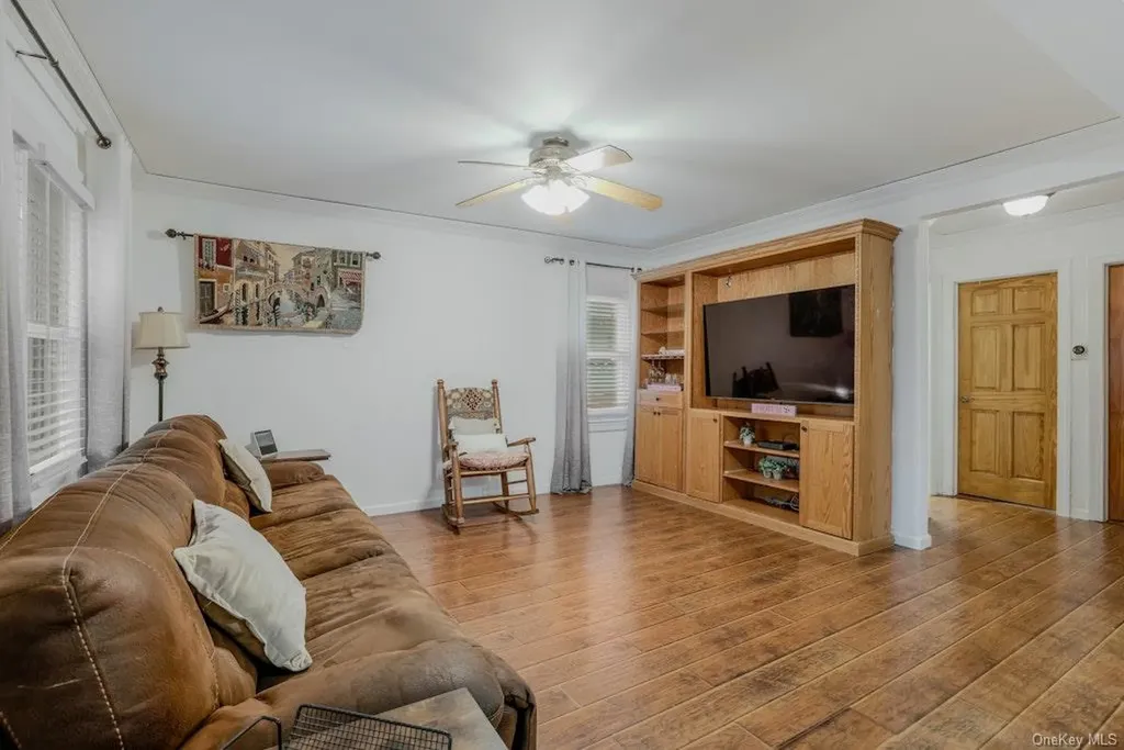 74 Stephen Avenue New Hyde Park NY 11040