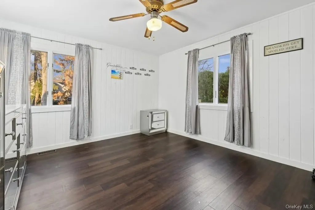 140 Crystal Beach Boulevard Moriches NY 11955
