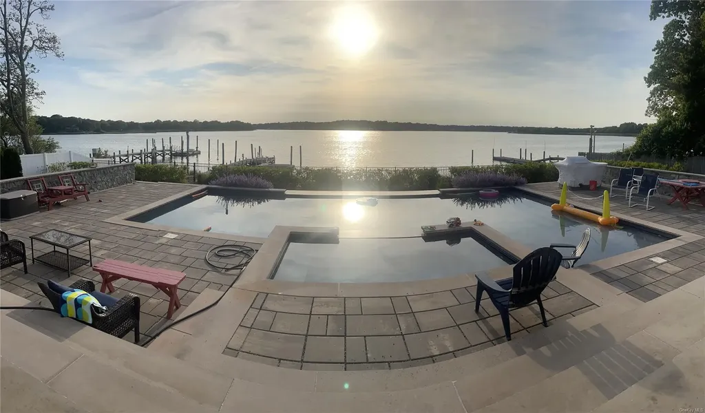 140 Crystal Beach Boulevard Moriches NY 11955