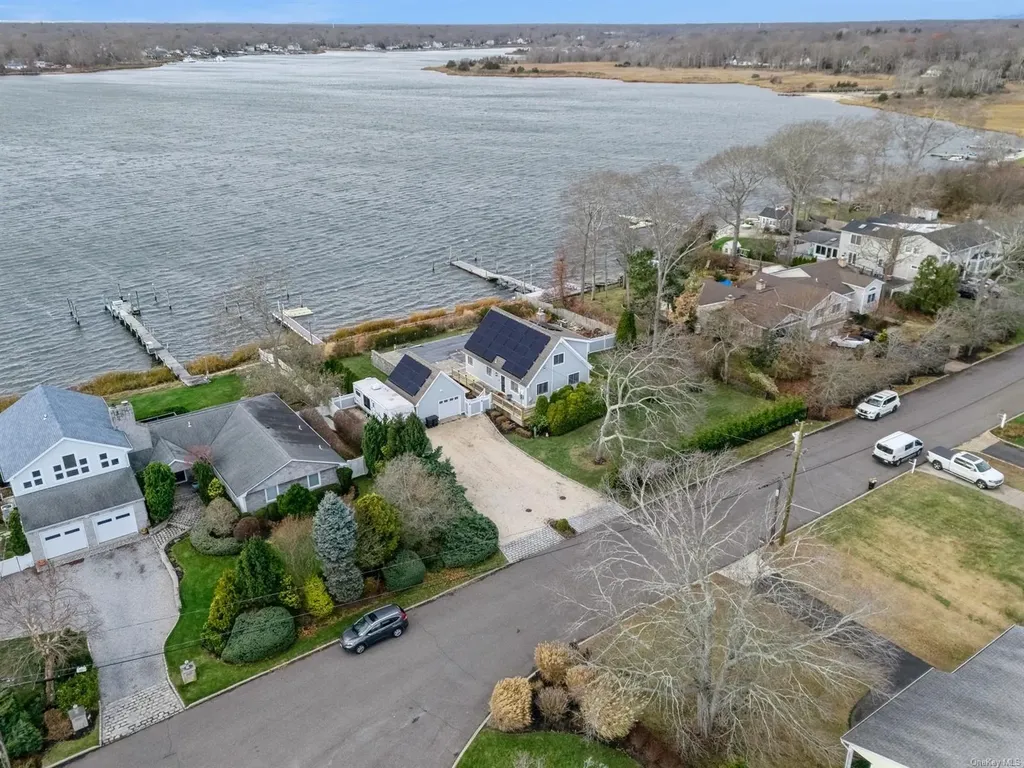 140 Crystal Beach Boulevard Moriches NY 11955
