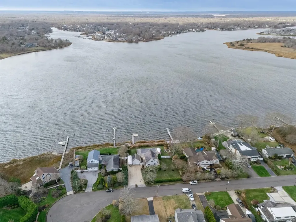 140 Crystal Beach Boulevard Moriches NY 11955