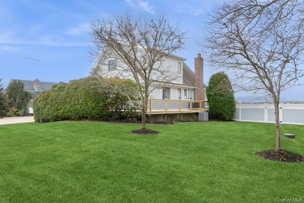 140 Crystal Beach Boulevard Moriches NY 11955