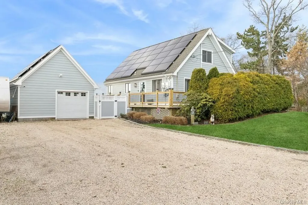 140 Crystal Beach Boulevard Moriches NY 11955