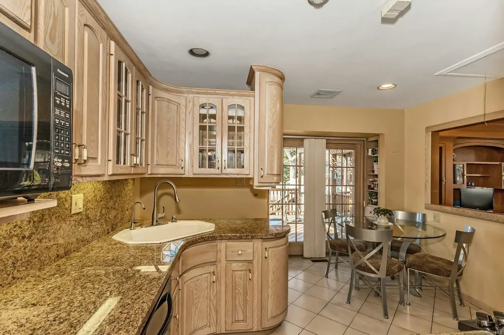 52 Harvest Lane Commack NY 11725