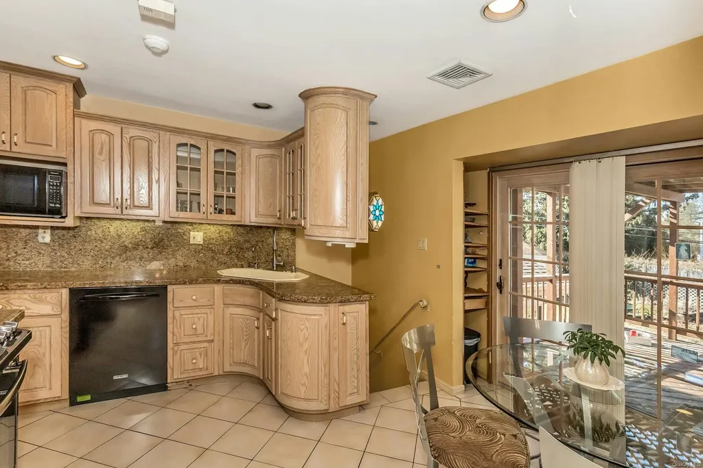 52 Harvest Lane Commack NY 11725