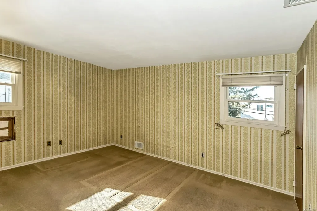52 Harvest Lane Commack NY 11725