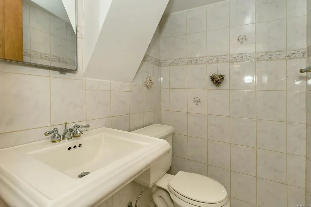 52 Harvest Lane Commack NY 11725