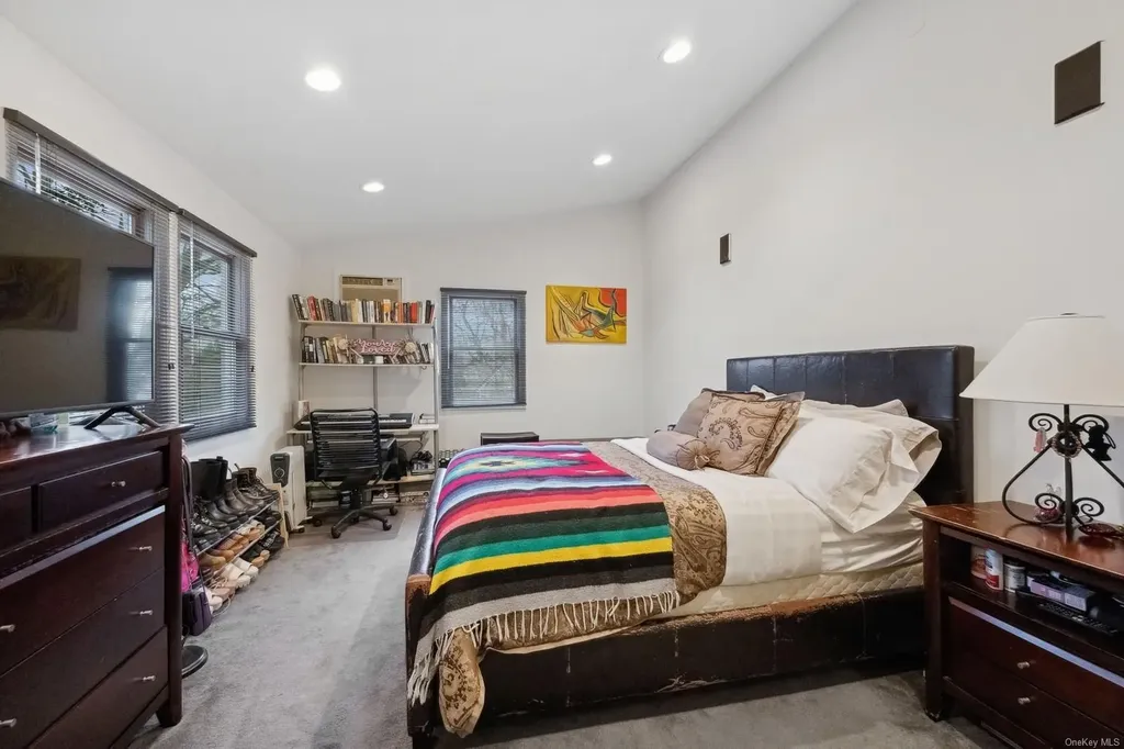 32 Harvard Avenue Hewlett NY 11557