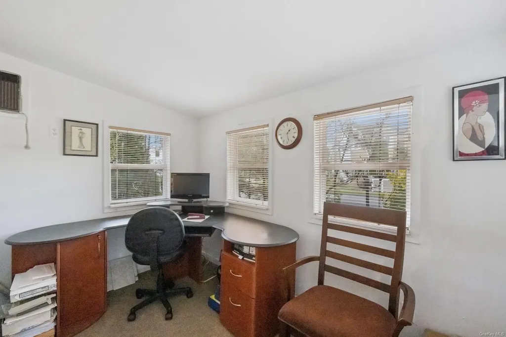 32 Harvard Avenue Hewlett NY 11557
