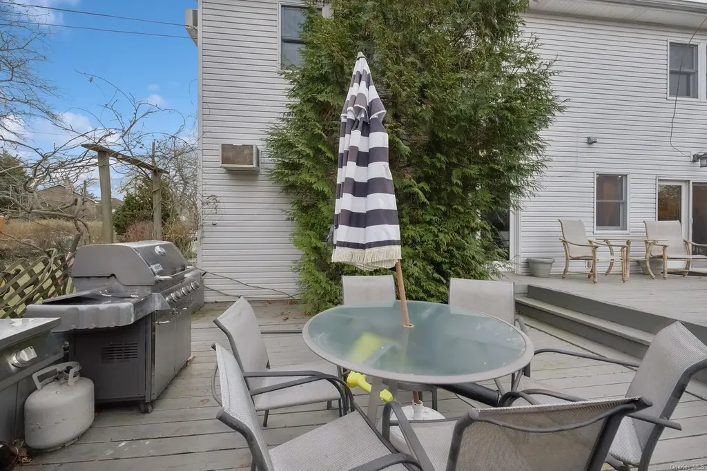 32 Harvard Avenue Hewlett NY 11557