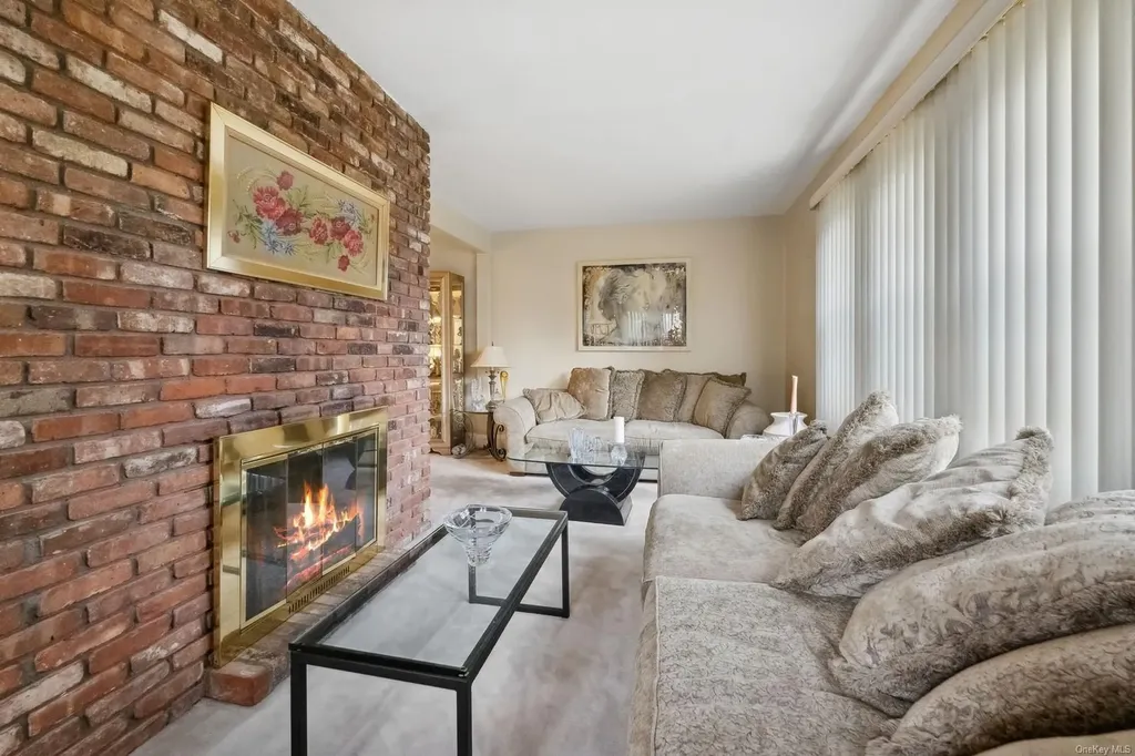 32 Harvard Avenue Hewlett NY 11557