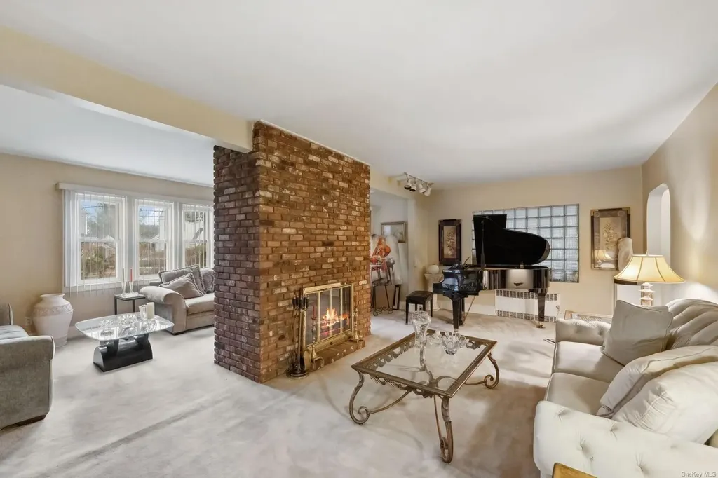 32 Harvard Avenue Hewlett NY 11557
