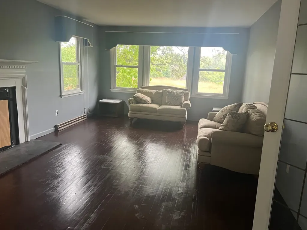 15 Old Field Road Setauket NY 11733