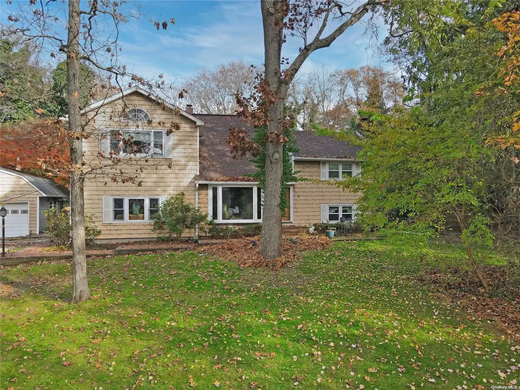 23 E Bartlett Road Middle Island NY 11953