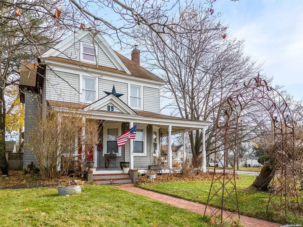 89 Cedar Avenue Patchogue NY 11772