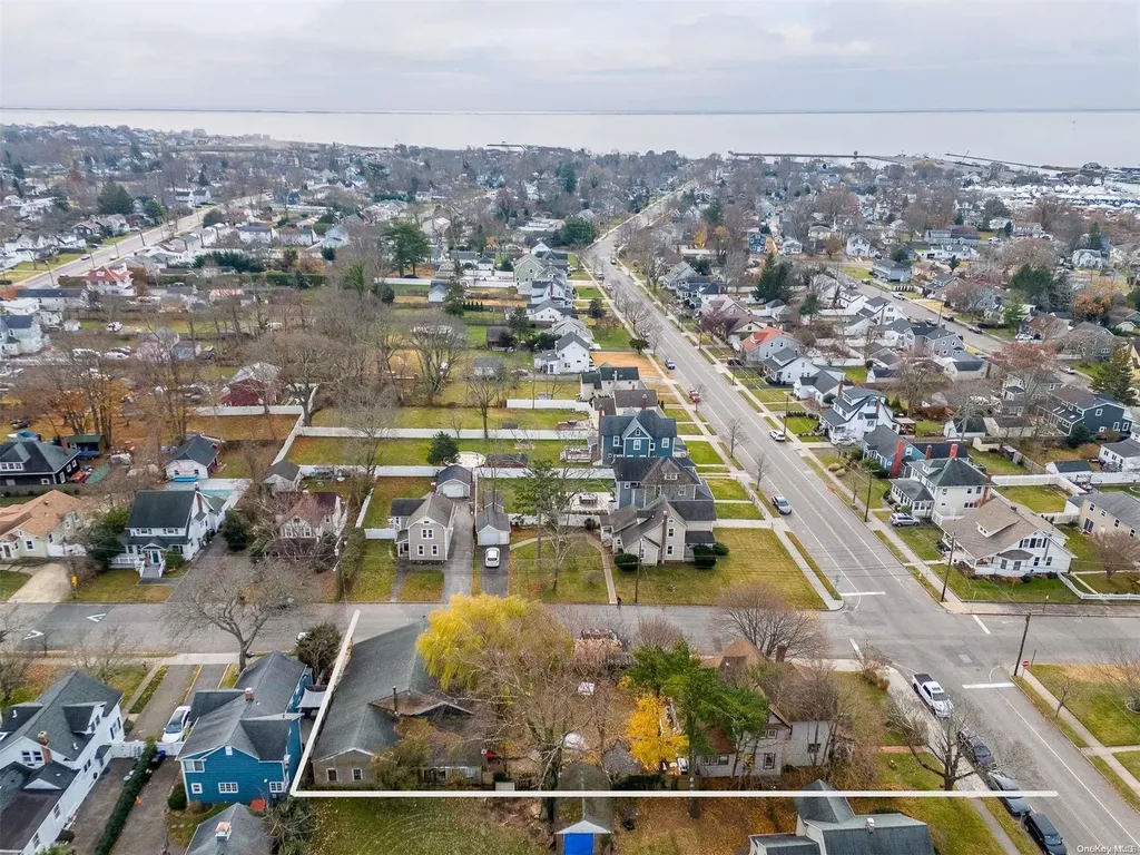 89 Cedar Avenue Patchogue NY 11772
