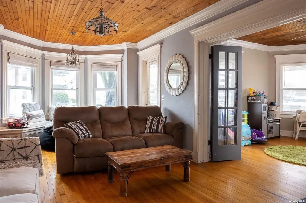 89 Cedar Avenue Patchogue NY 11772