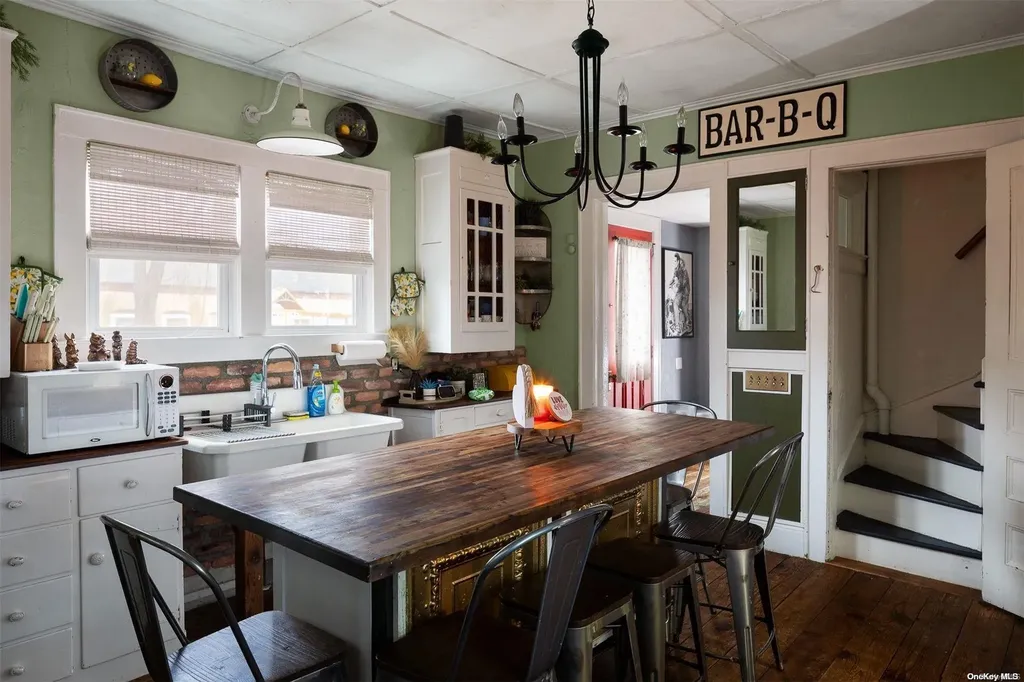 89 Cedar Avenue Patchogue NY 11772
