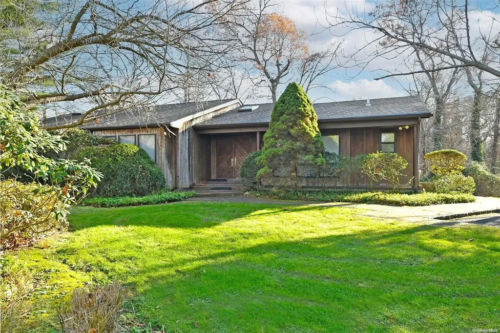 9 Micole Court Dix Hills NY 11746