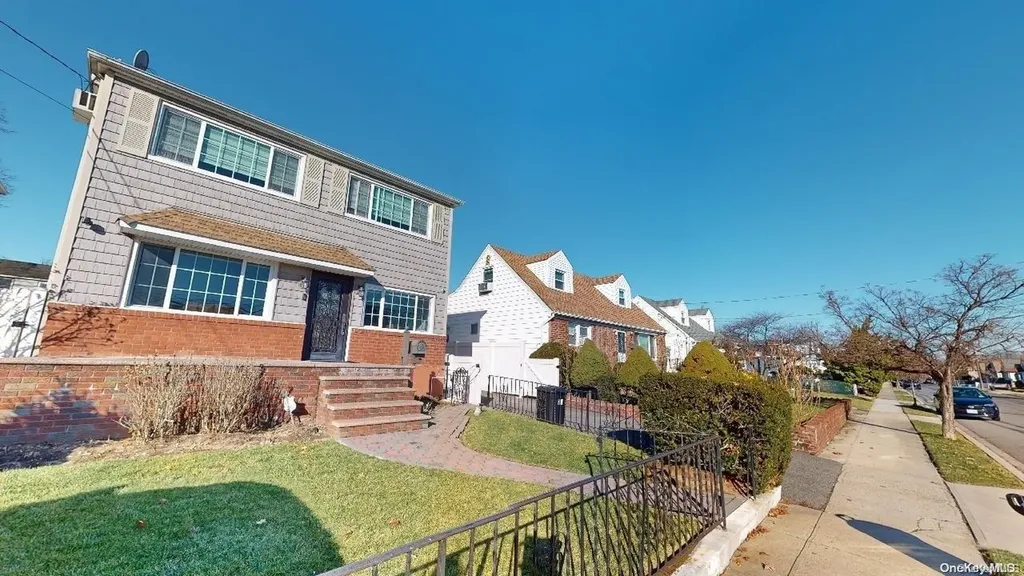64 Ormonde Boulevard Valley Stream NY 11580