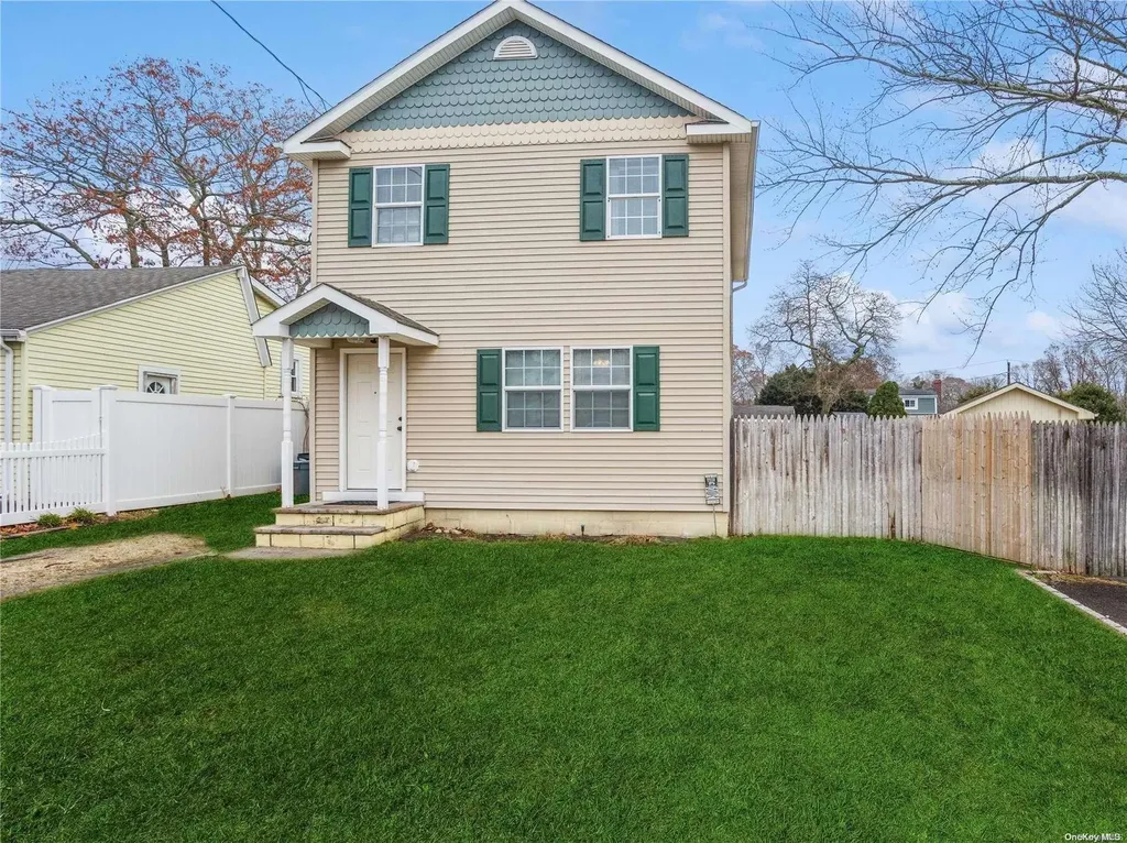31 Denton Street Patchogue NY 11772