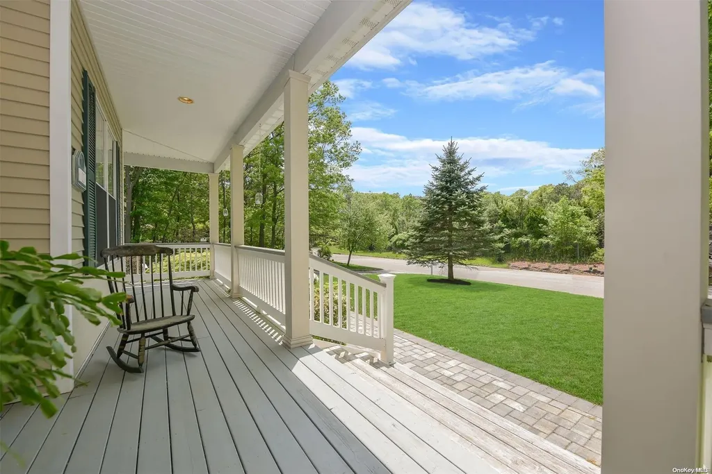 11 Davidson Drive Manorville NY 11949