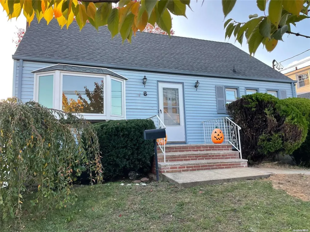 6 Lenox Place Freeport NY 11520