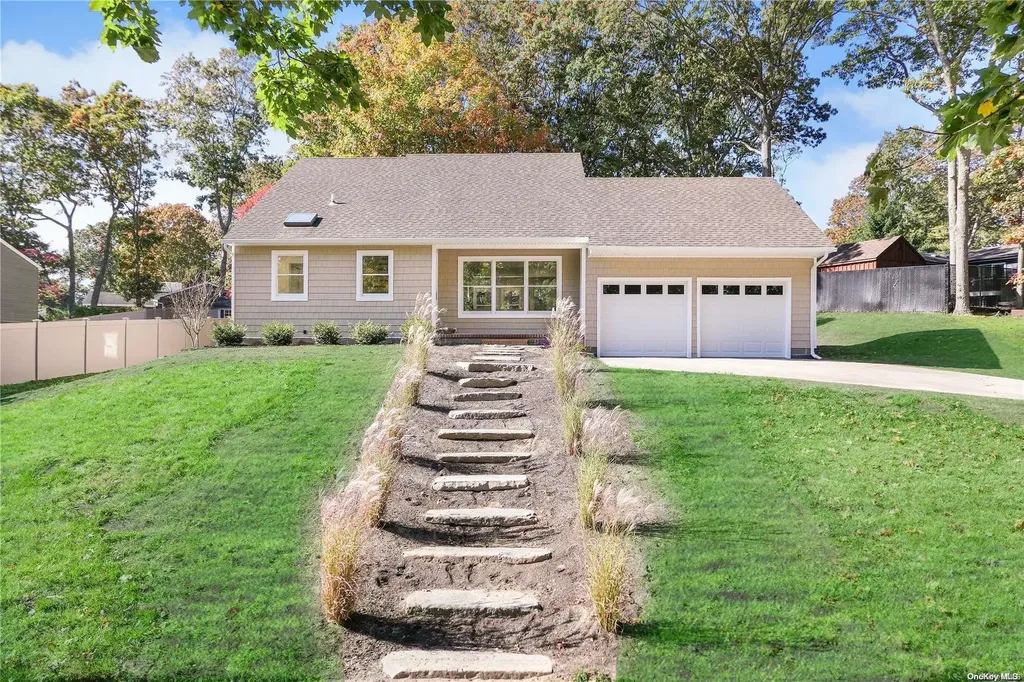 18 Andiron Lane Brookhaven NY 11719