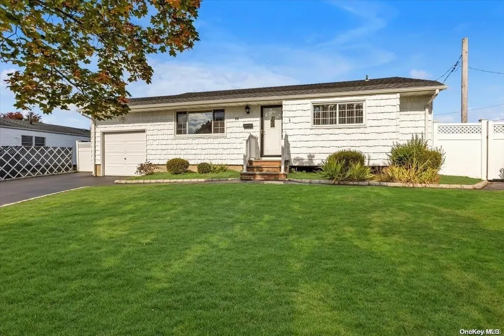43 Sheldon Place Commack NY 11725