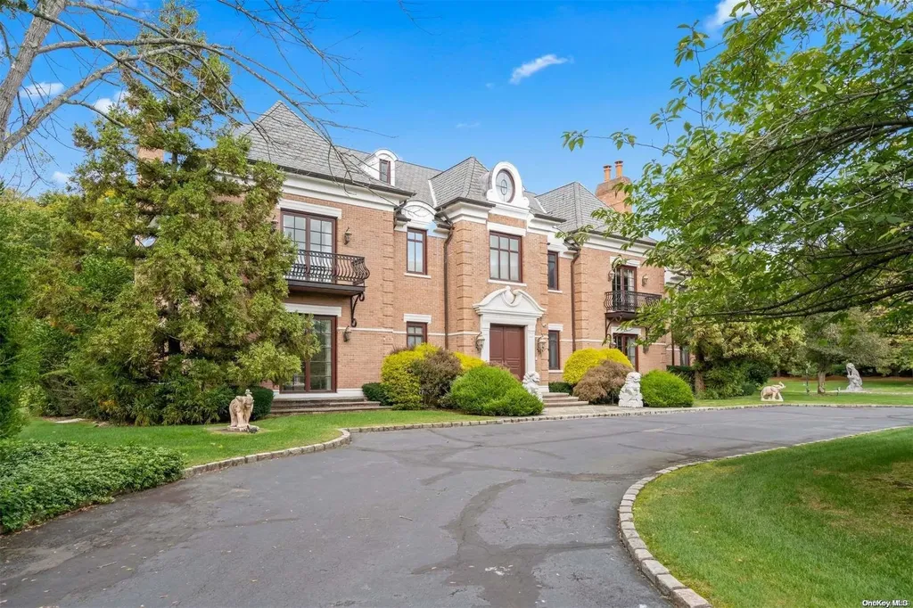 8 Orchard Lane Old Westbury NY 11568