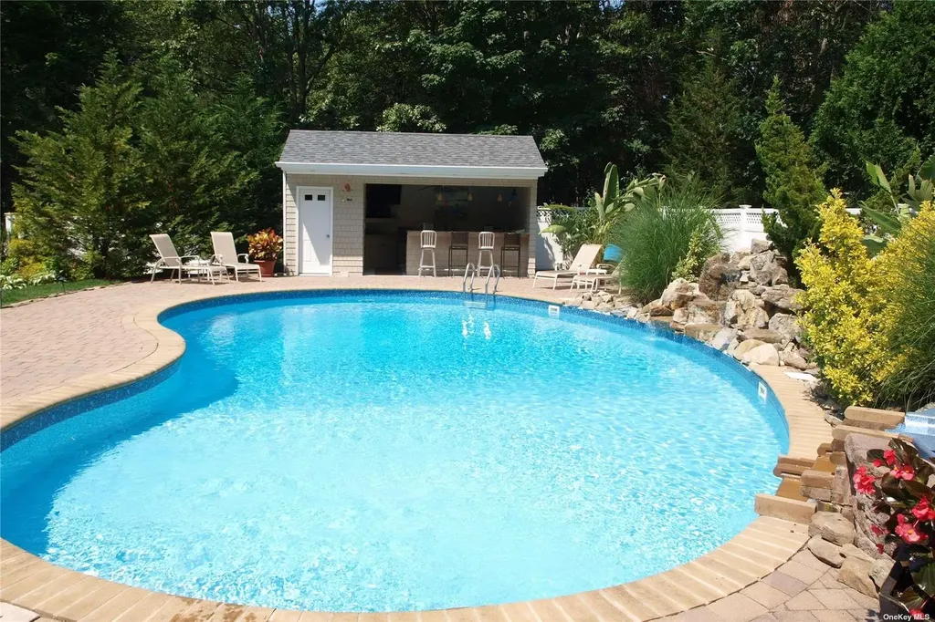 355 Windjammer Drive Southold NY 11971
