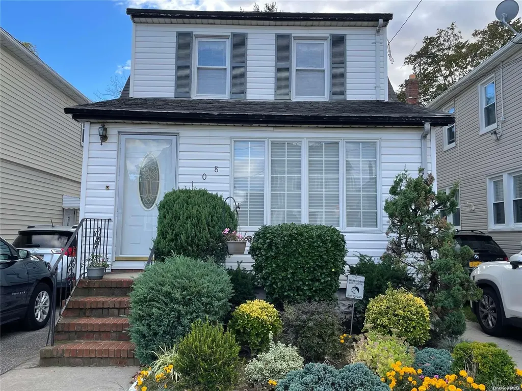 108 Pilgrim Place Valley Stream NY 11580