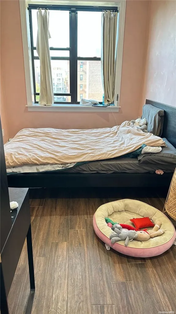 42-26 147th Street Flushing NY 11355