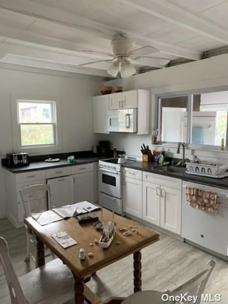 5 Atlantic Avenue Seaview NY 11770