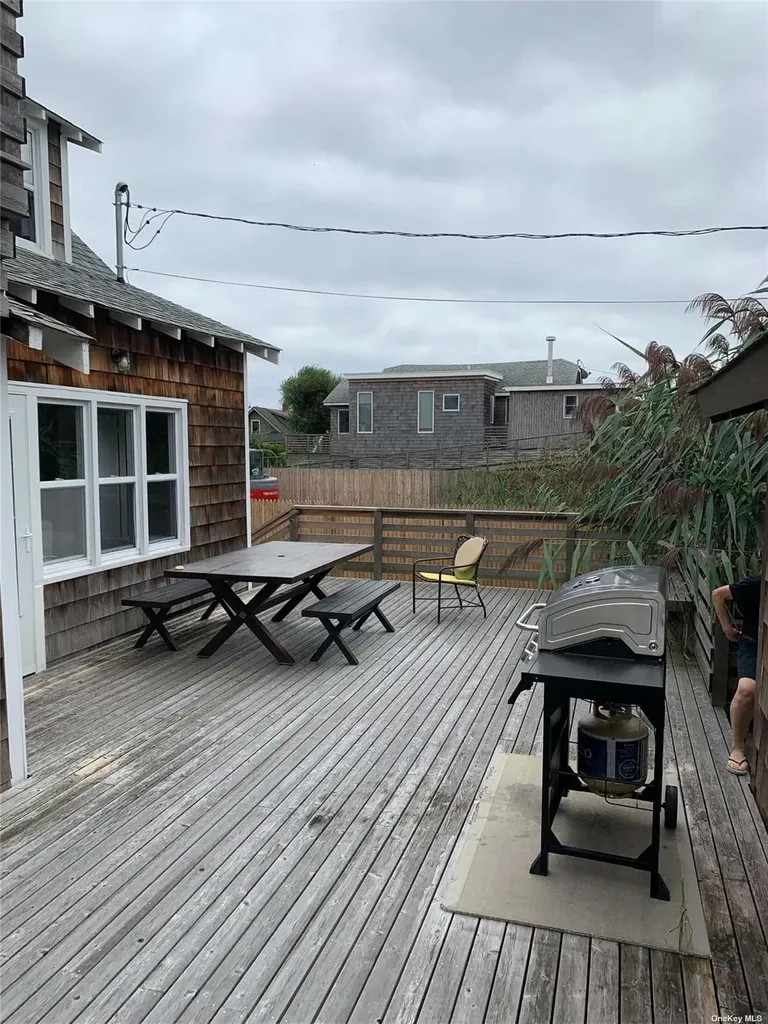 5 Atlantic Avenue Seaview NY 11770